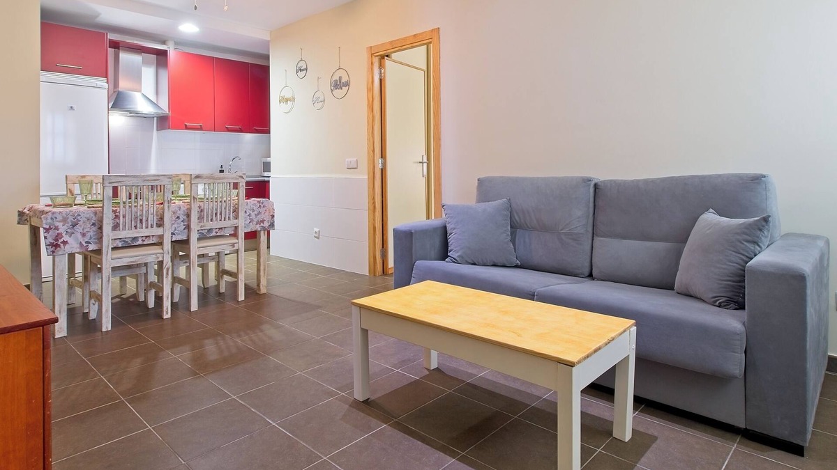 Sardon de los Frailes Apartment | Apartment 'Sardón De Los Frailes' with Lake View, Shared Pool and Wi-Fi