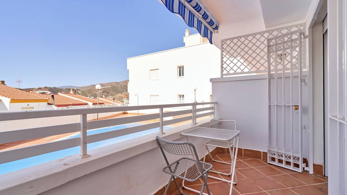 Polopos Apartment | Apartment "Espectacular Duplex Costa Tropical" with Sea View, Shared Pool & Wi-Fi