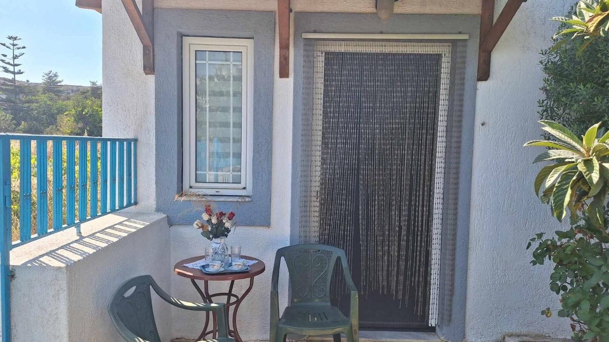 Mochos Apartment | Apartment 'Eve's House' with Mountain View, Wi-Fi and Air Conditioning