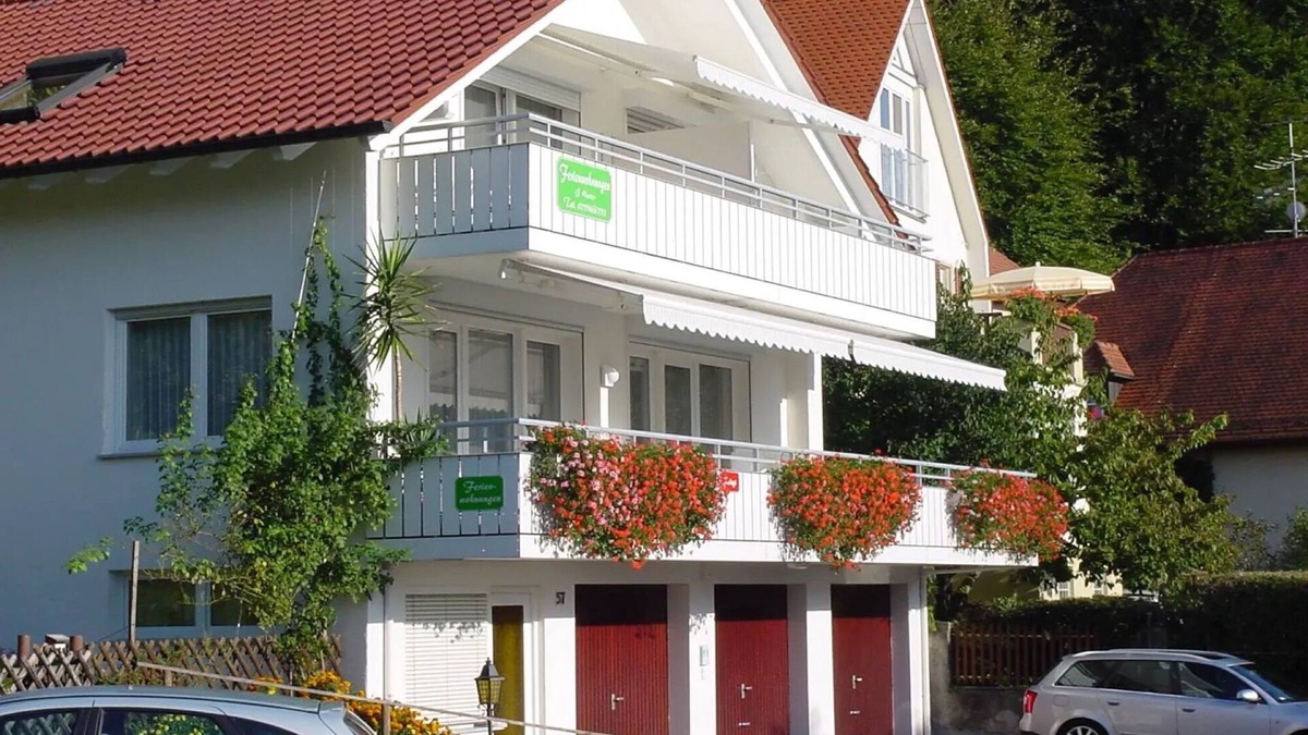 Unteruhldingen Apartment | Apartment 'Ferienwohnung Herter 1' with Lake View, Balcony and Wi-Fi
