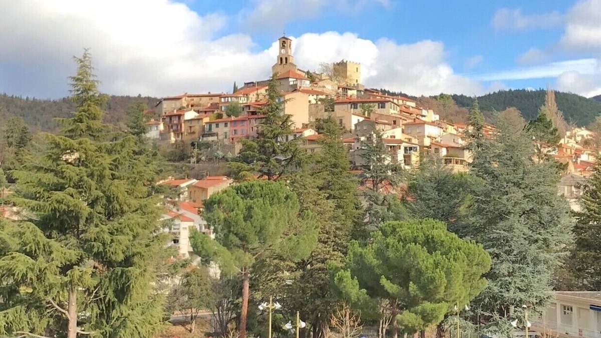 Vernet-les-Bains Apartment | Apartment F2 + terrace - rated 3 stars - with village and Canigou views