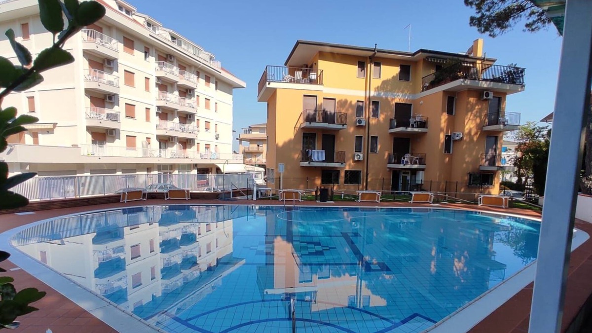 Eraclea Mare House | Apartment facing pine forest pool 3 max 4 people - with pool wi-fi
