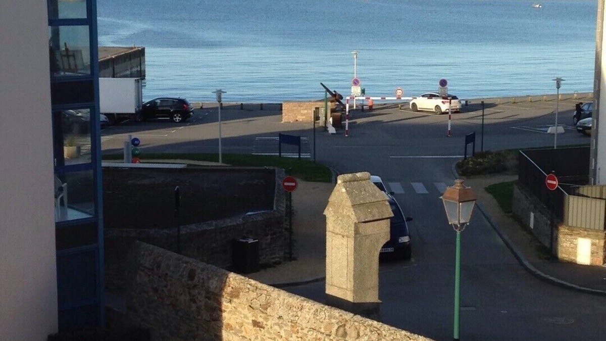Roscoff Apartment | Apartment facing the sea