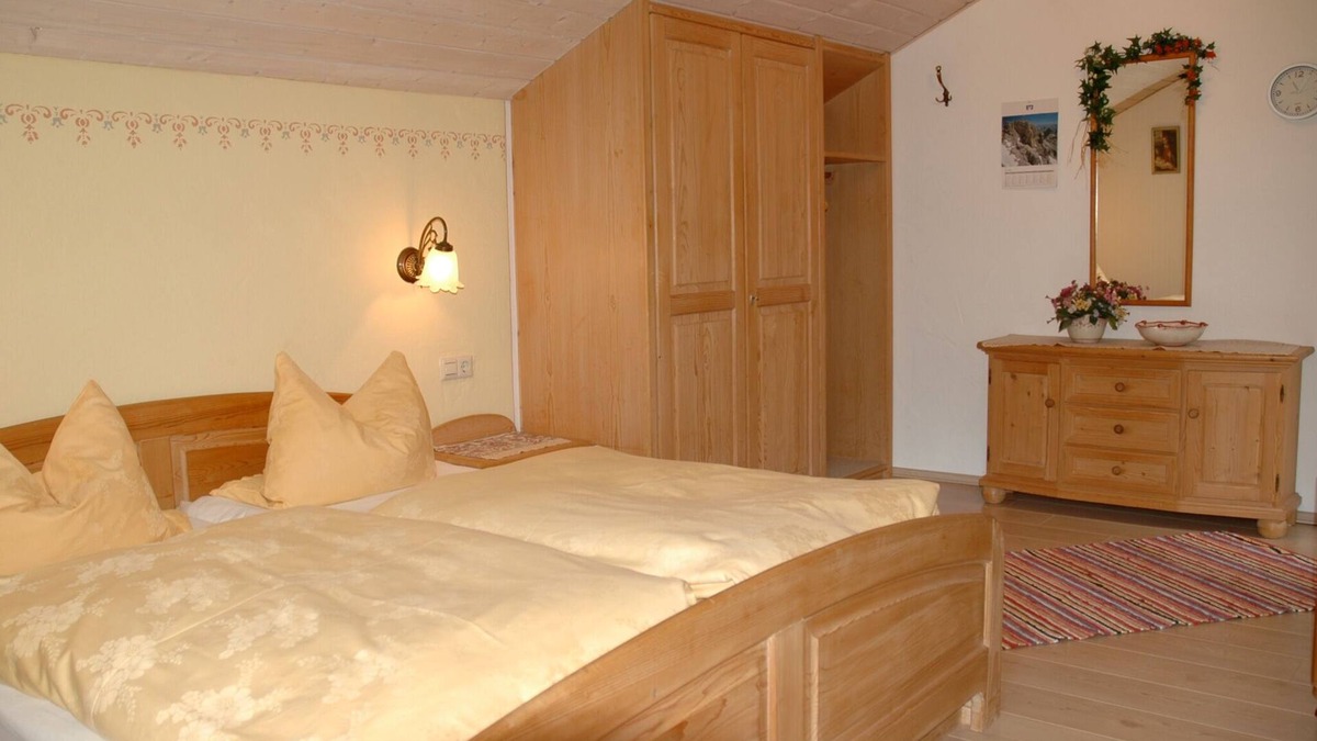 Kreuzfeld Apartment | Apartment Falkenstein for 2 persons with balcony, 26 sqm, kitchenette