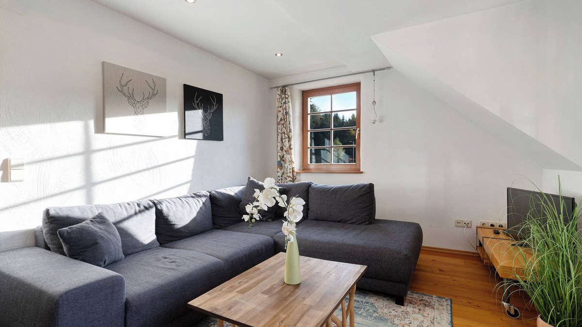 Hundsbach Apartment | Apartment 'Familienwohnung Simba' with Mountain View, Shared Garden and Wi-Fi
