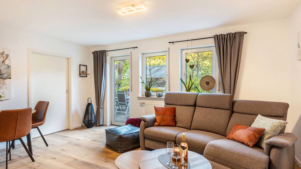 Eslohe Apartment | Apartment 'Ferienwohnung Bachlauf Eslohe' with Mountain View, Private Terrace and Wi-Fi