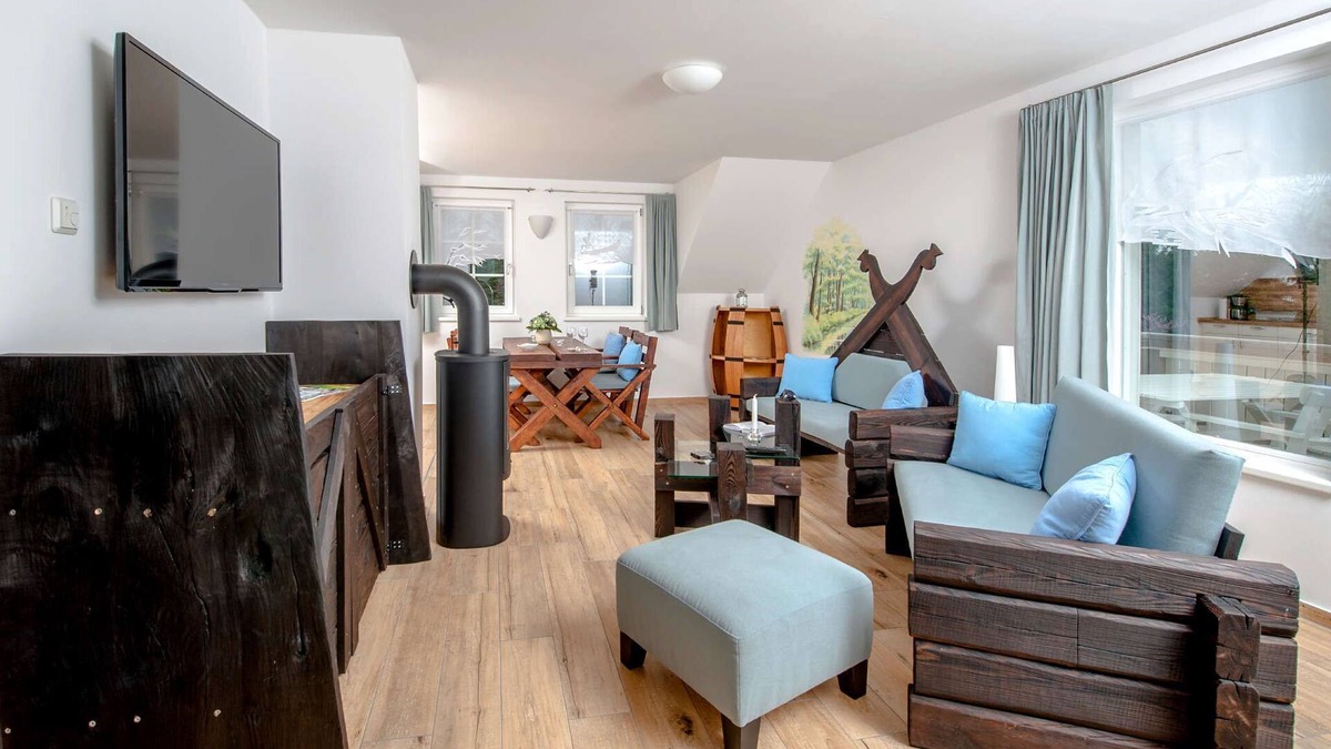 Neuendorf Apartment | Apartment 'Ferienwohnung Hafen' with Balcony and Wi-Fi