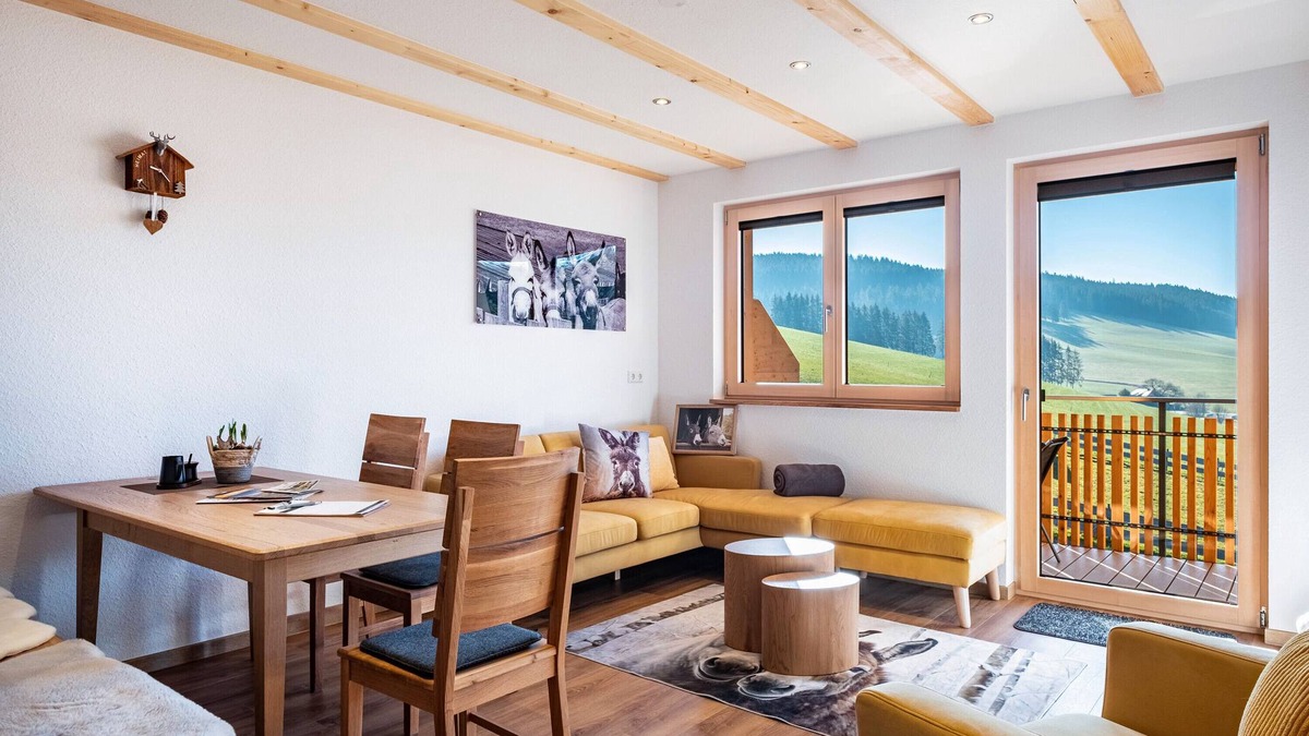 Langenordnach Apartment | Apartment 'Ferienwohnung Eselliebe' with Shared Terrace, Shared Garden and Wi-Fi