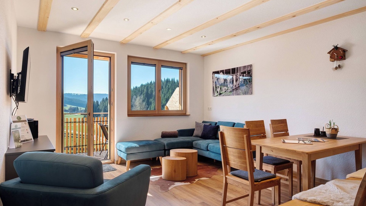 Langenordnach Apartment | Apartment 'Ferienwohnung Kuhgeflüster' with Shared Terrace, Shared Garden and Wi-Fi