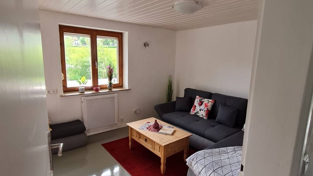 Wangen im Allgaeu Apartment | Apartment 'Ferienwohnung Morgenstund' with Private Terrace, Shared Garden and Wi-Fi