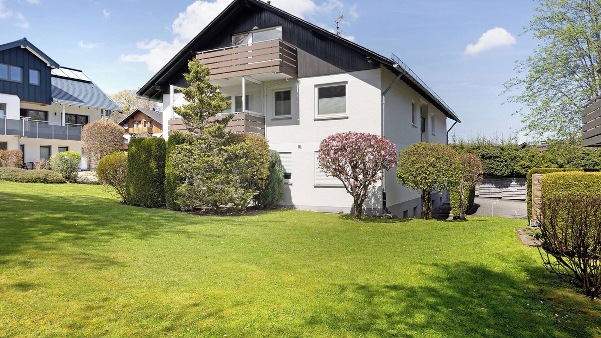 Stryck Apartment | Apartment 'Ferienwohnung Schanze Willingen' with Shared Garden, Balcony and Wi-Fi