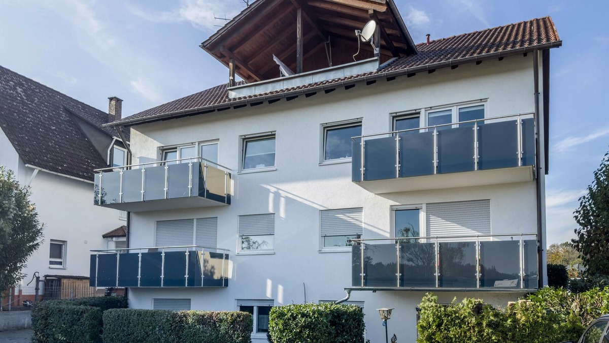 Schnetzenhausen Apartment | Apartment "Ferien am See 3" with Garden & Wi-Fi