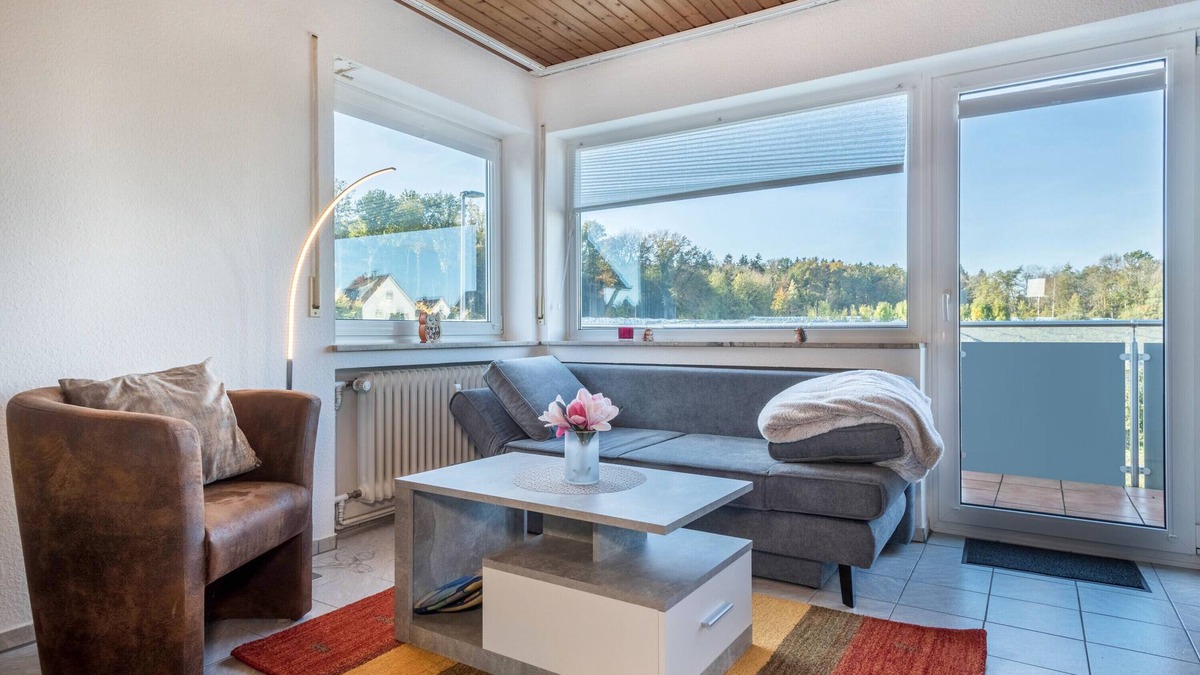 Schnetzenhausen Apartment | Apartment "Ferien am See 9" with Garden & Wi-Fi