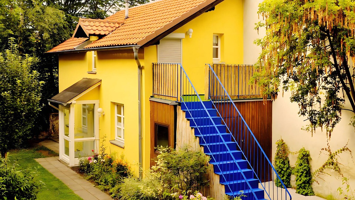 Bamberg Apartment | Apartment 'Ferienhaus Aargau Bamberg' with Balcony and Wi-Fi