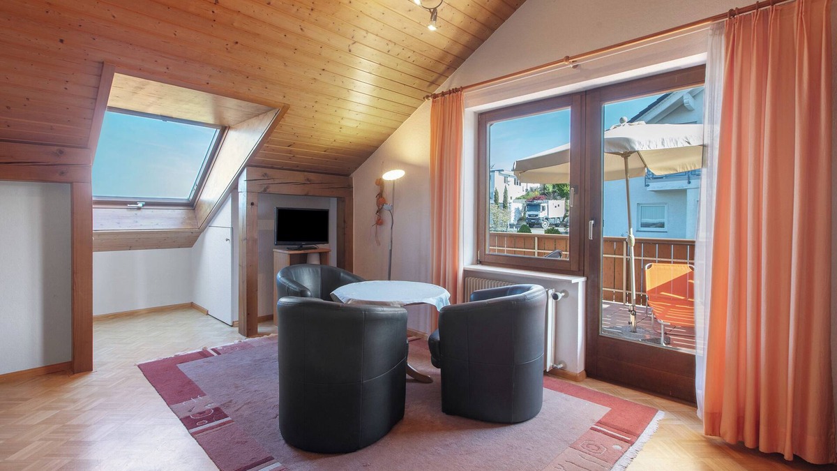 Bad Bellingen Apartment | Apartment 'Ferienwohnung Vogesenblick' with Balcony and Wi-Fi