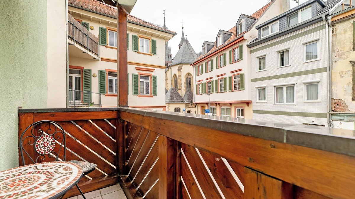 Bad Kreuznach Apartment | Apartment 'Ferienwohnung Liane' with Balcony and Wi-Fi