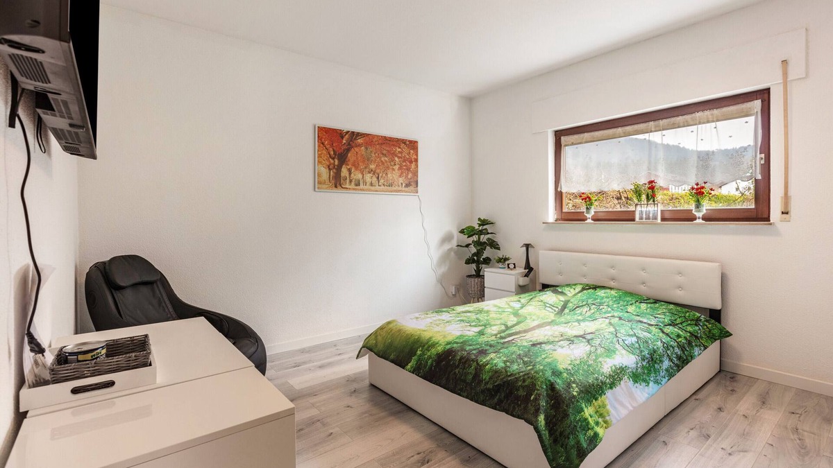 Bad Saeckingen Apartment | Apartment 'Ferienwohnung Haus Sonnenschein' with Shared Terrace, Shared Garden and Wi-Fi