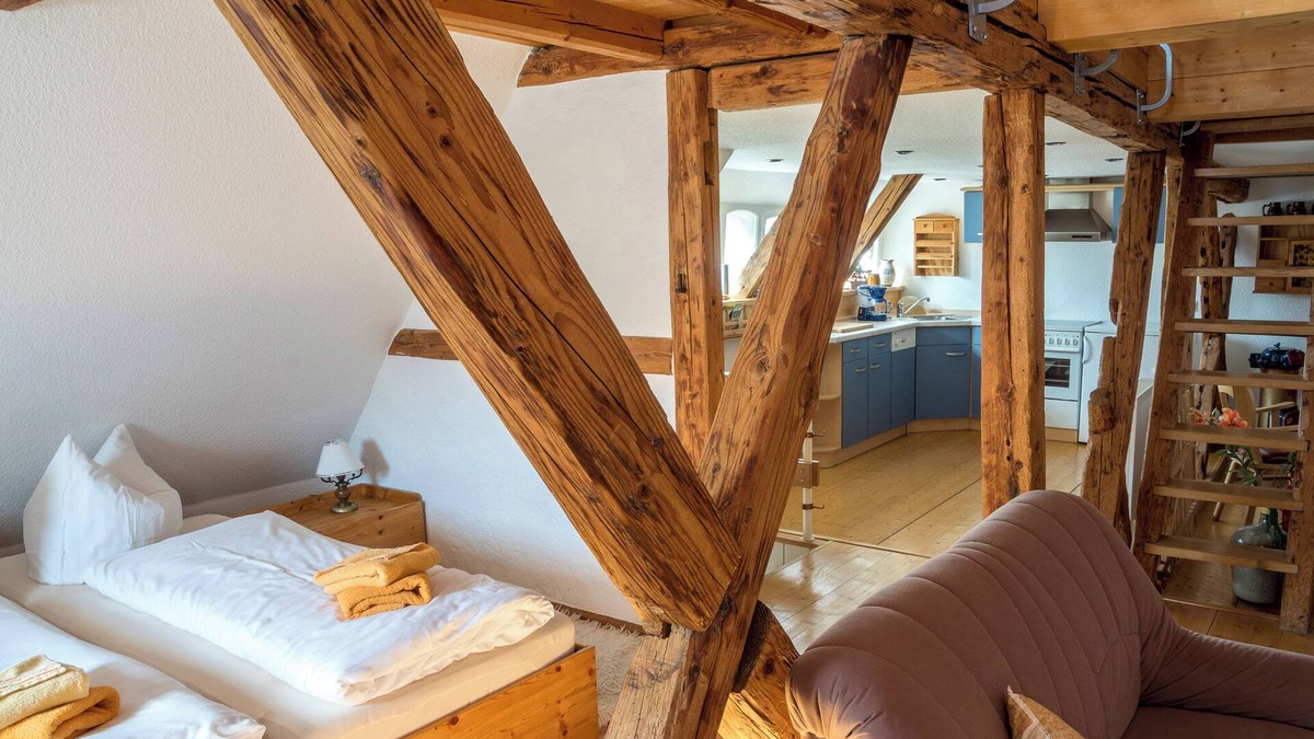Waltersdorf Apartment | Apartment 'Ferienwohnung Am Heideborn' with Mountain View, Shared Garden and Wi-Fi