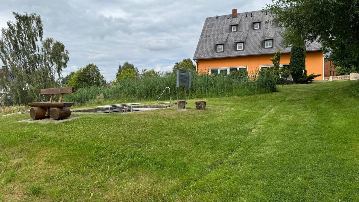Waltersdorf Apartment | Apartment 'Ferienwohnung Auf Der Heide' with Shared Terrace, Shared Garden and Wi-Fi