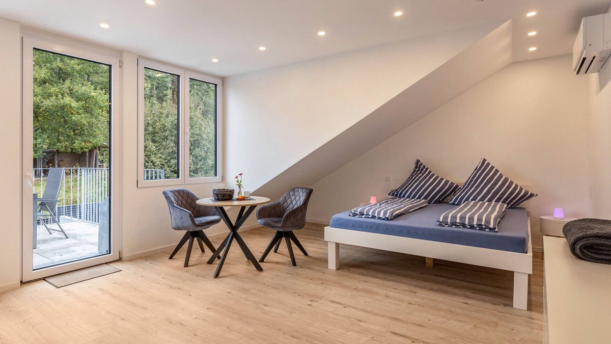 Allensbach Apartment | Apartment 'Ferienwohnung Waldblick' with Balcony, Wi-Fi and Air Conditioning