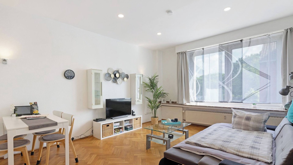 Oberhausen Apartment | Apartment 'Ferienwohnung Sterkrade 1' with Wi-Fi