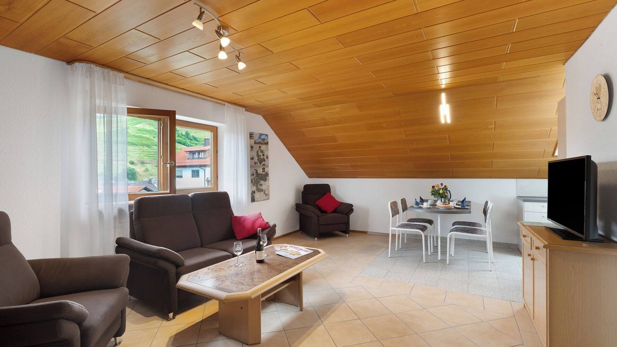 Buehlertal Apartment | Apartment 'Ferienwohnung Hörth 1' with Mountain View, Shared Garden and Wi-Fi