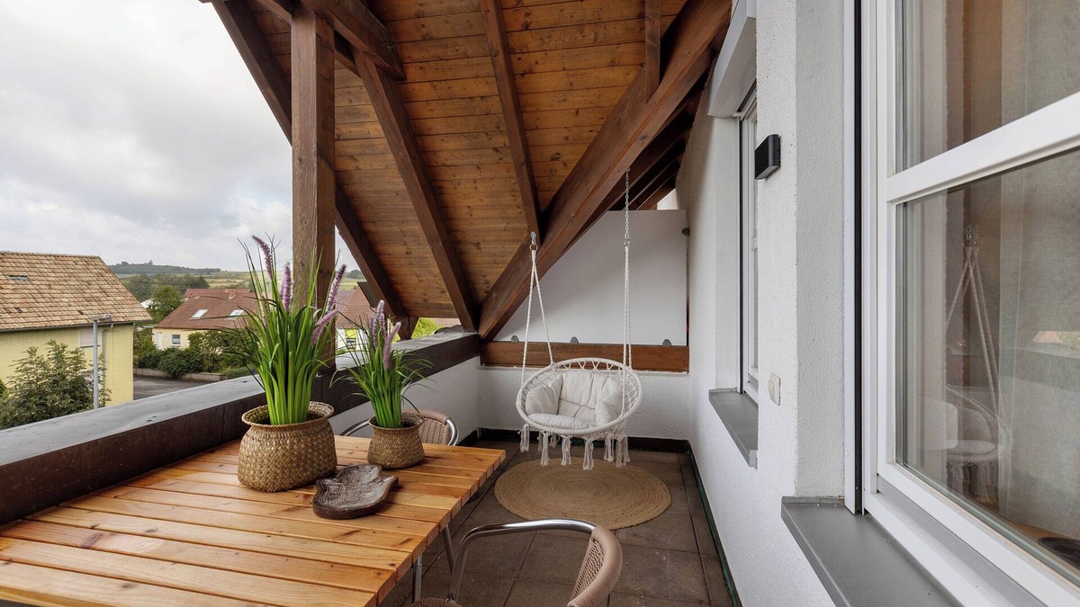 Dunningen Apartment | Apartment 'Ferienwohnung Holzapfel' with Balcony and Wi-Fi