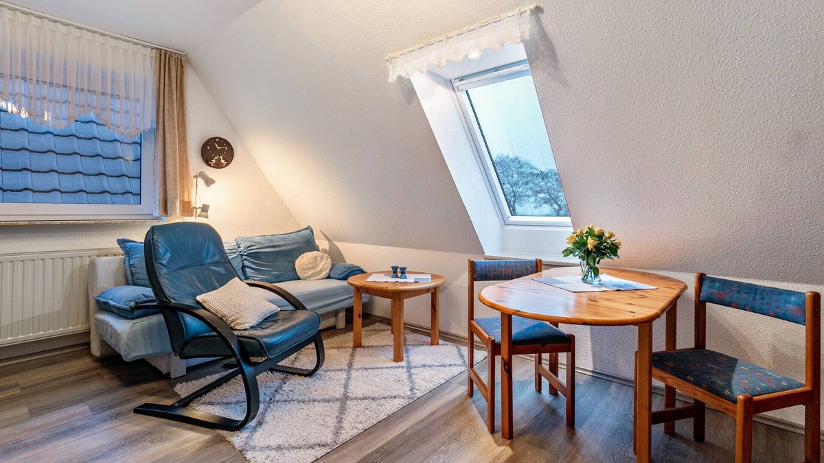 Bordelum Apartment | Apartment 'Ferienwohnung 3 Störche' with Shared Garden and Wi-Fi