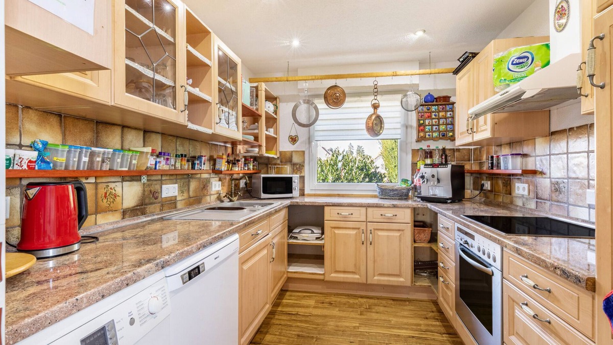 Guenzburg Apartment | Apartment 'Ferienwohnung Selzer' with Private Terrace, Private Garden and Wi-Fi