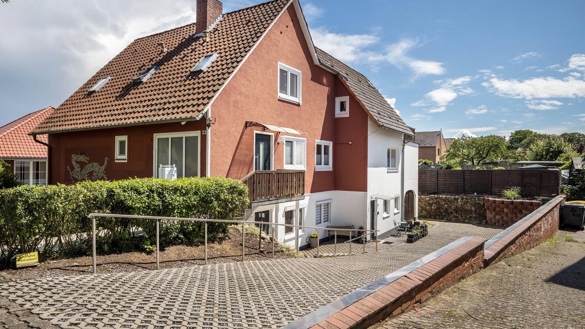 Bomlitz Apartment | Apartment 'Ferienwohnung Heide 1' with Private Terrace, Private Garden and Wi-Fi