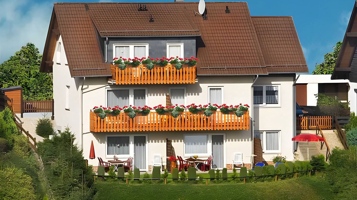 Altenau Apartment | Apartment 'Ferienwohnung Nr 3' with Private Terrace and Wi-Fi
