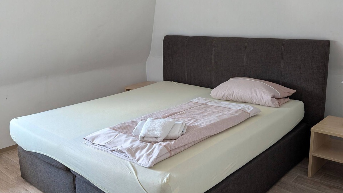 Ansbach Apartment | Apartment 'Ferienwohnung Beck' with Balcony and Wi-Fi