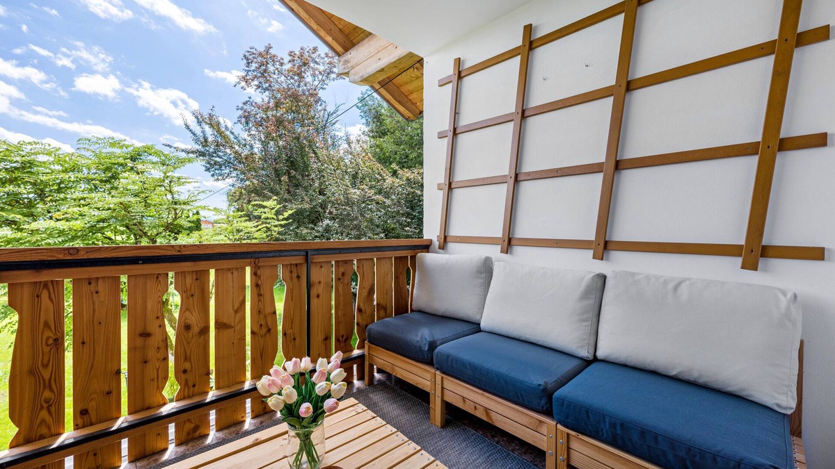 Edling Apartment | Apartment 'Ferienwohnung Mit Bergblick' with Mountain View, Private Terrace and Wi-Fi