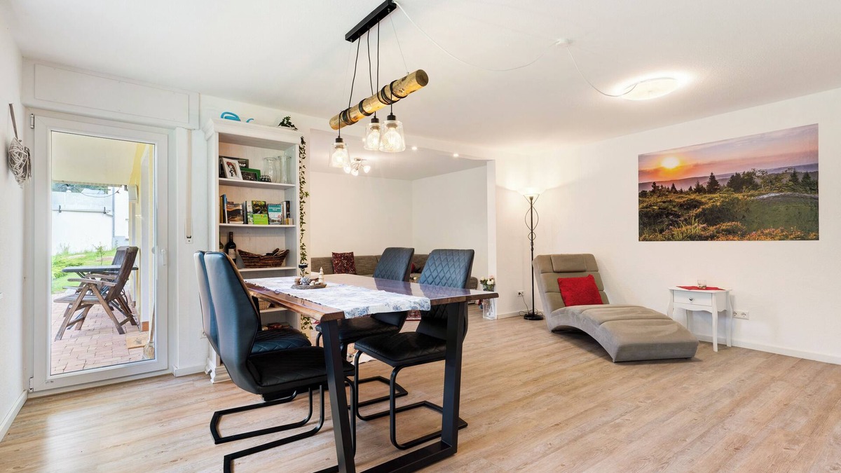 Hundsbach Apartment | Apartment 'Ferienwohnung am Vogelhaus' with Mountain View, Private Terrace and Wi-Fi