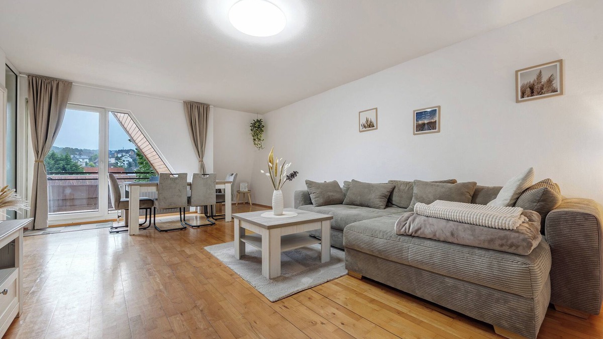 Heessen Apartment | Apartment 'Ferienwohnung Berti' with Balcony and Infrared Sauna