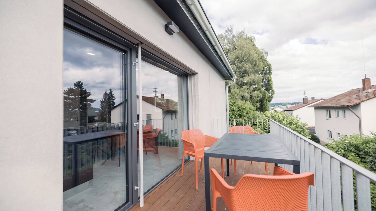 Owingen Apartment | Apartment 'Ferienwohnung Alpenblick 75qm' with Shared Garden, Balcony and Wi-Fi