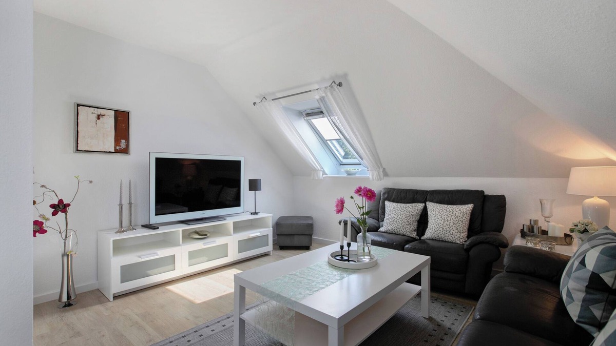 Viol Apartment | Apartment 'Ferienwohnung Marita Carstensen' with Shared Terrace, Shared Garden and Wi-Fi