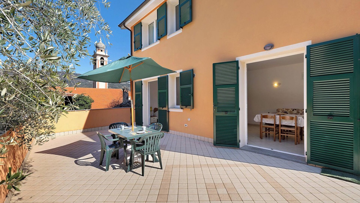 Stellanello Apartment | Apartment 'Ferla La Taggiasca' with Mountain View & Terrace