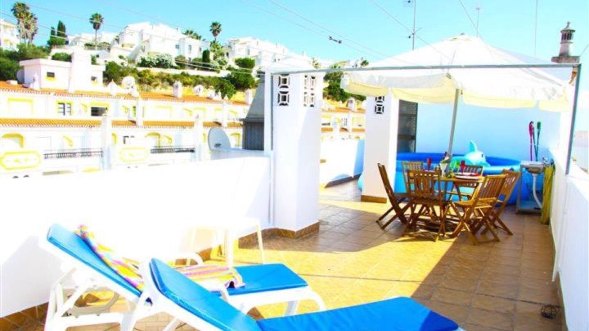 Carvoeiro Apartment | Apartment 'Fernandes' with Mountain View, Wi-Fi and Air Conditioning