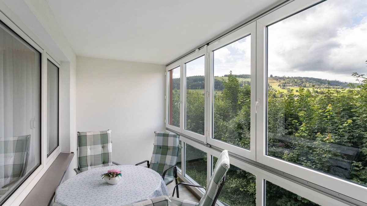 Ortsmitte Apartment | Apartment 'Fewo 1' with wintergarden and Wi-Fi
