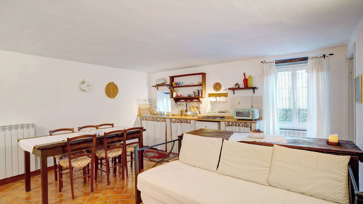 Siglioli Apartment | Apartment Fienile with Mountain View, Shared Pool and Wi-Fi