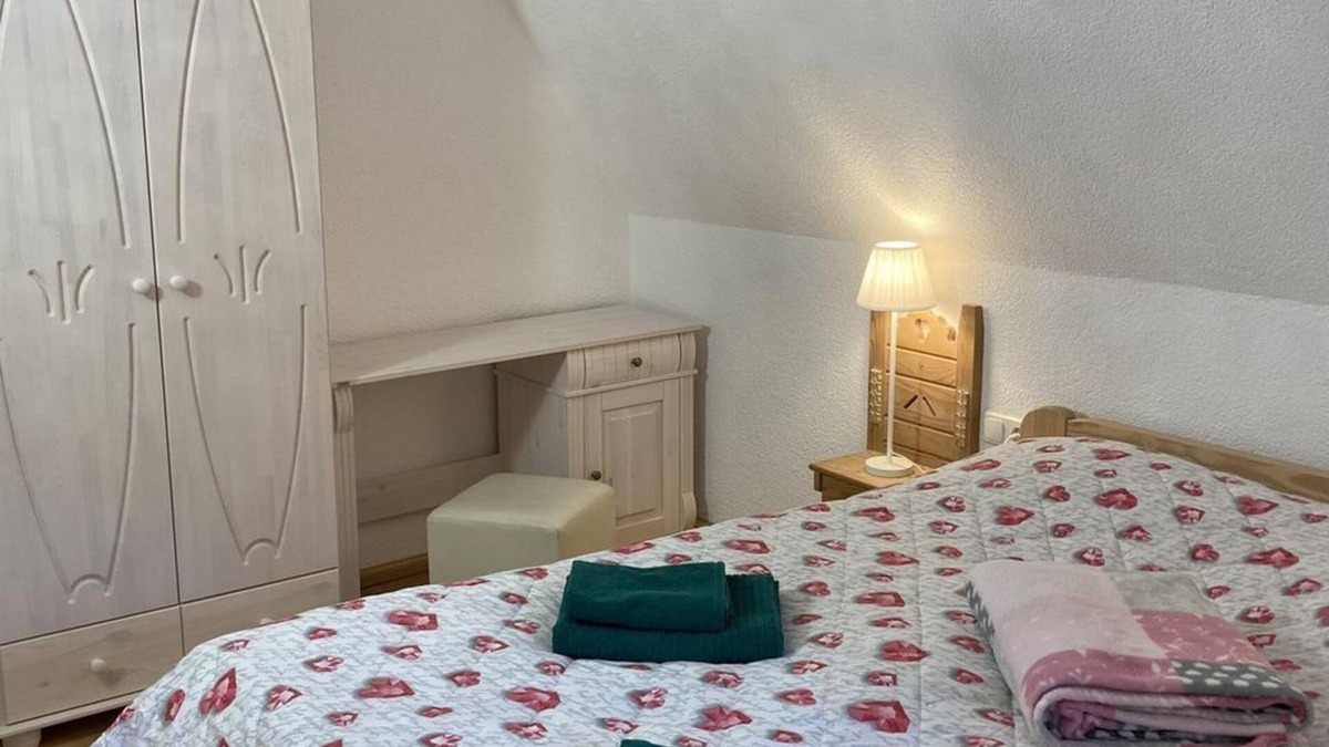 Altenberg Bed & Breakfast | Apartment/flat, shower and bath, WC, garden side - Pension ZUR 23