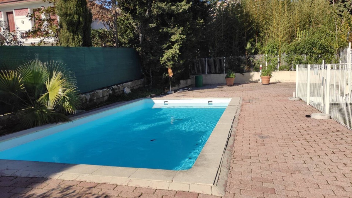 Fabron Apartment | Apartment for 4 people, swimming pool 500m from the sea