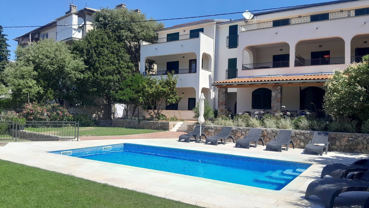 Senj Apartment | Apartment for 6 in Senj