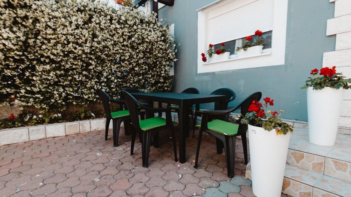 Neum Apartment | Apartment for 7 people in ground floor of the Villa