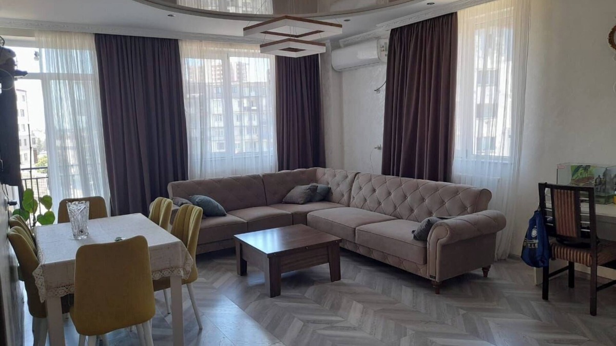Batumi Apartment | Apartment for a large family 1 km from the sea with WiFi, AC in Batumi