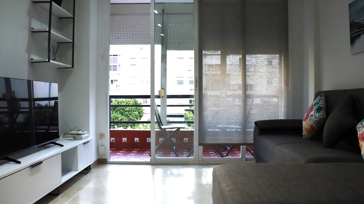 La Florida Apartment | Apartment for groups with free parking