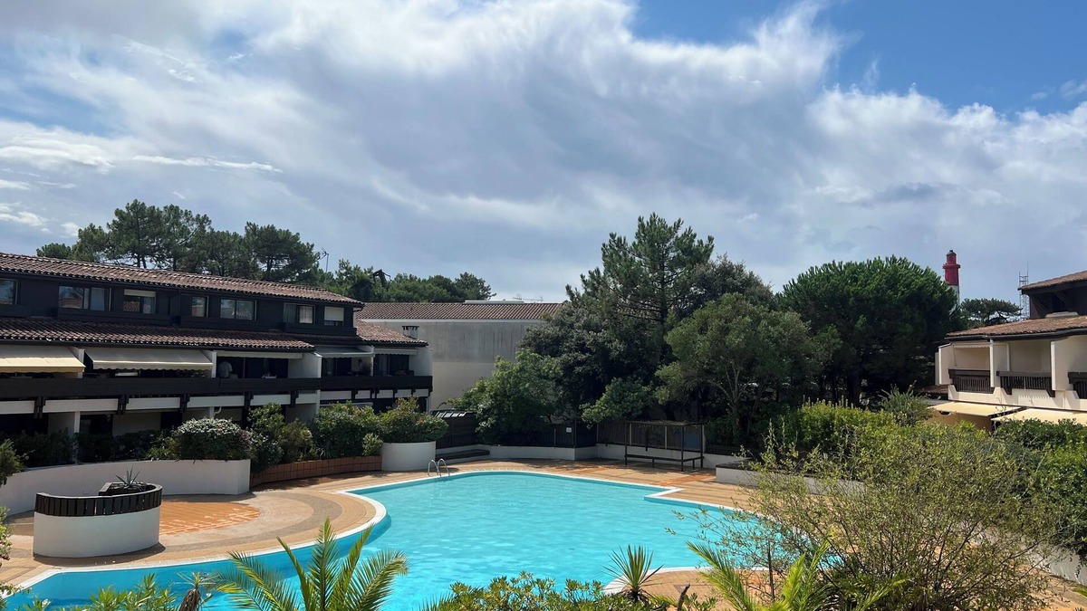 Cap-Ferret Apartment | APARTMENT FOR RENT AT LA FORESTIERE, SHARED POOL, IN THE HEART OF CAP FERRET
