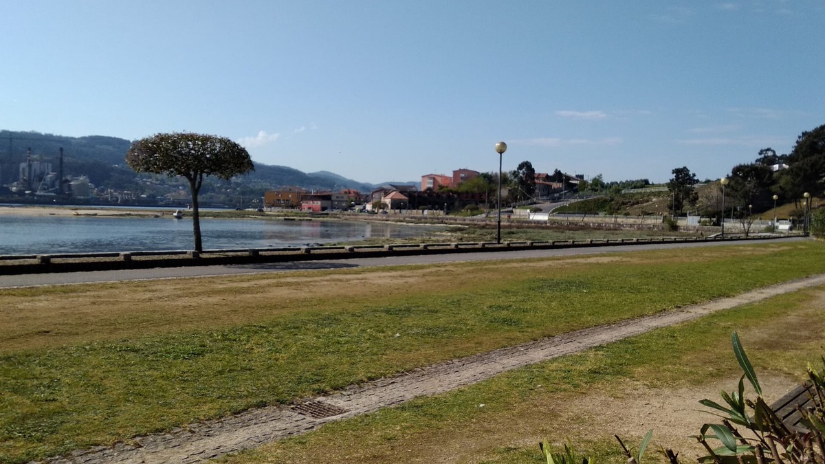 Poio Condo | APARTMENT FOR RENT FOR RENT IN FIRST LINE OF THE BEACH
