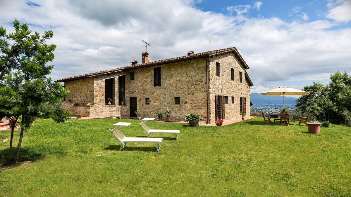 Quarrata Villa | Apartment for up to 6 people with private pool